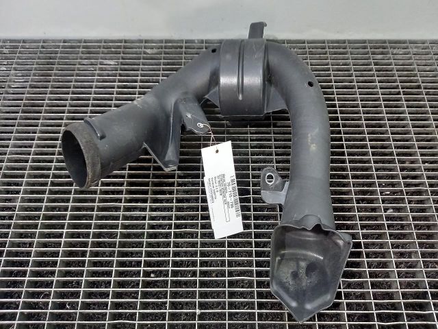 bontott TOYOTA RAV 4 Légbeömlő Cső