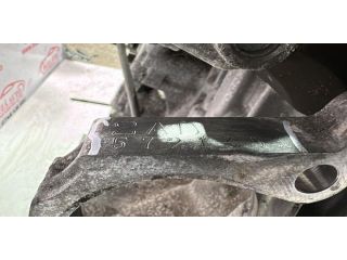 bontott TOYOTA RAV 4 Motor (Fűzött blokk hengerfejjel)