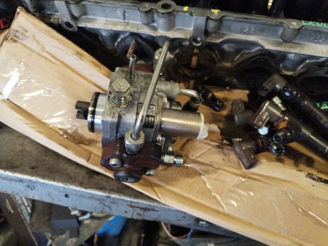 bontott TOYOTA RAV 4 Nagynyomású Szivattyú