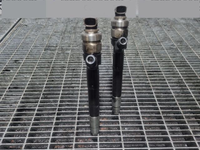 bontott TOYOTA RAV 4 Porlasztó (1 db)