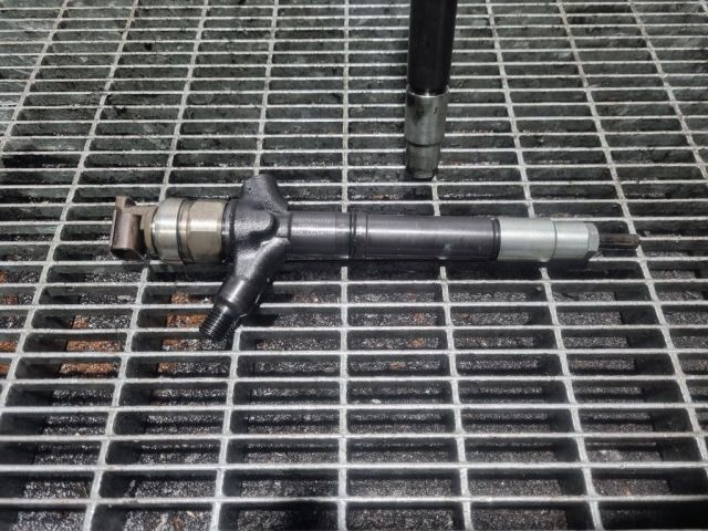 bontott TOYOTA RAV 4 Porlasztó (1 db)