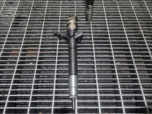 bontott TOYOTA RAV 4 Porlasztó (1 db)