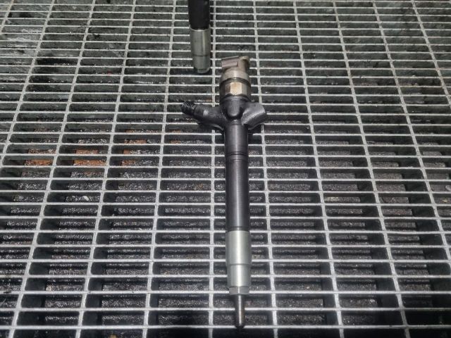 bontott TOYOTA RAV 4 Porlasztó (1 db)