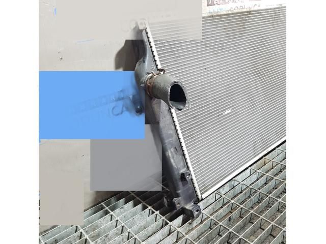 bontott TOYOTA RAV 4 Vízhűtő Radiátor (Klímás)