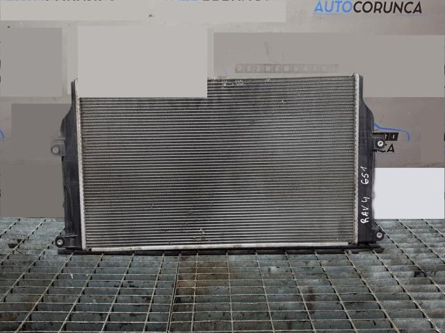 bontott TOYOTA RAV 4 Vízhűtő Radiátor (Klímás)