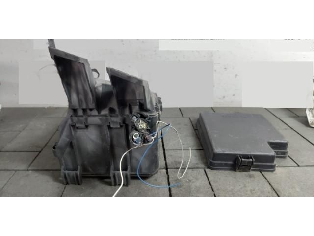 bontott TOYOTA RAV 4 Biztosítéktábla Motortér