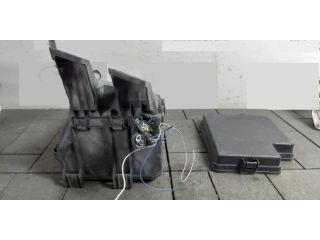 bontott TOYOTA RAV 4 Biztosítéktábla Motortér