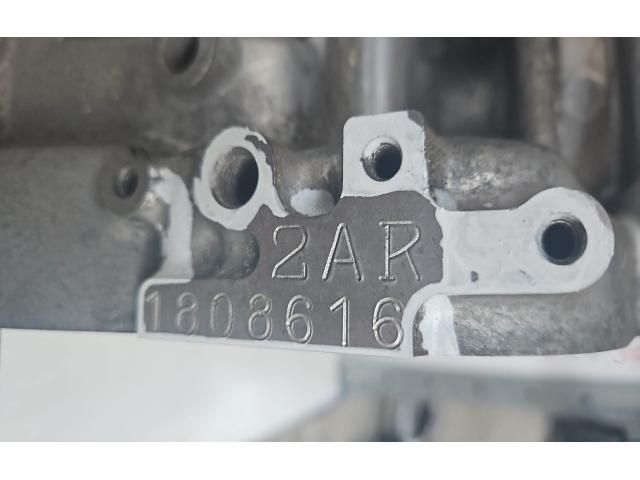 bontott TOYOTA RAV 4 Motor (Fűzött blokk hengerfejjel)