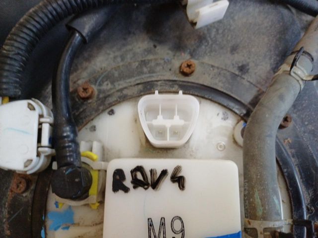 bontott TOYOTA RAV 4 Üzemanyag Szivattyú
