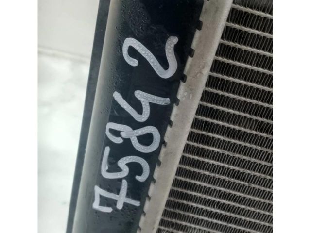 bontott TOYOTA RAV 4 Vízhűtő Radiátor (Klímás)