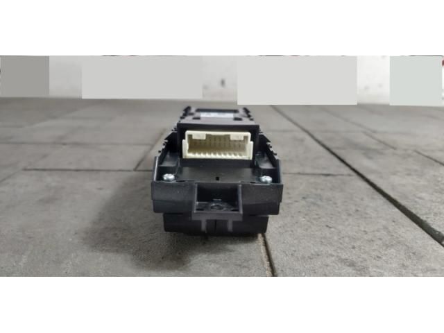 bontott TOYOTA RAV 4 Ablakemelő Kapcsoló Négyes / Kettes