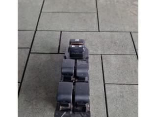 bontott TOYOTA RAV 4 Ablakemelő Kapcsoló Négyes / Kettes