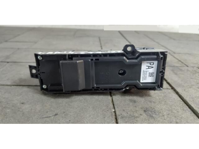 bontott TOYOTA RAV 4 Ablakemelő Kapcsoló Négyes / Kettes