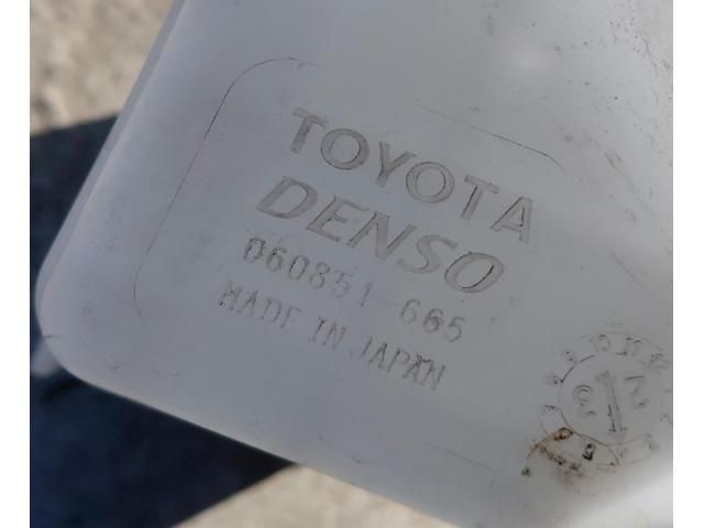 bontott TOYOTA RAV 4 Ablakmosó Tartály