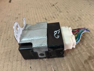 bontott TOYOTA RAV 4 Ablaktörlő Relé