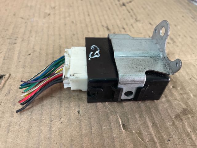 bontott TOYOTA RAV 4 Ablaktörlő Relé