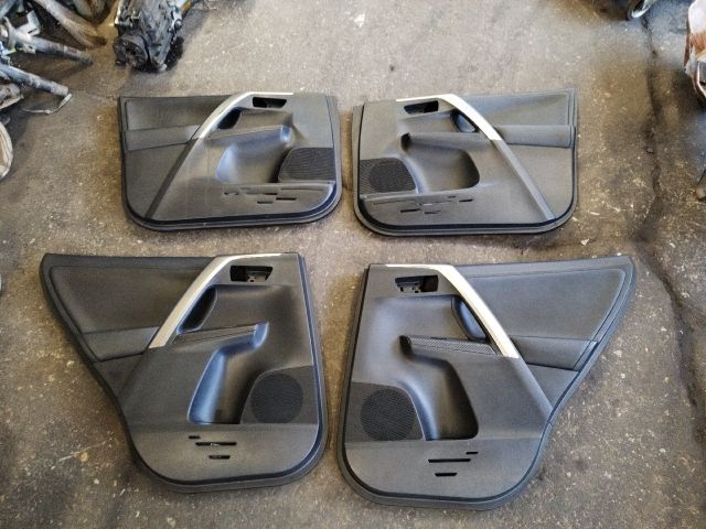 bontott TOYOTA RAV 4 Ajtó Kárpit Szett