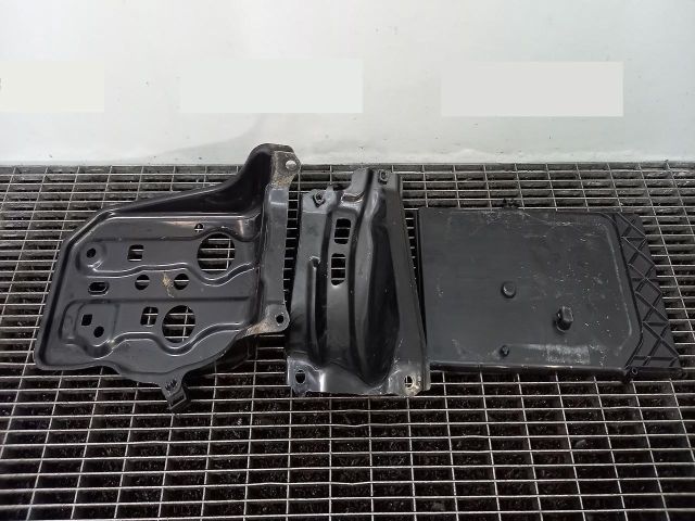 bontott TOYOTA RAV 4 Akkumulátor Tartó