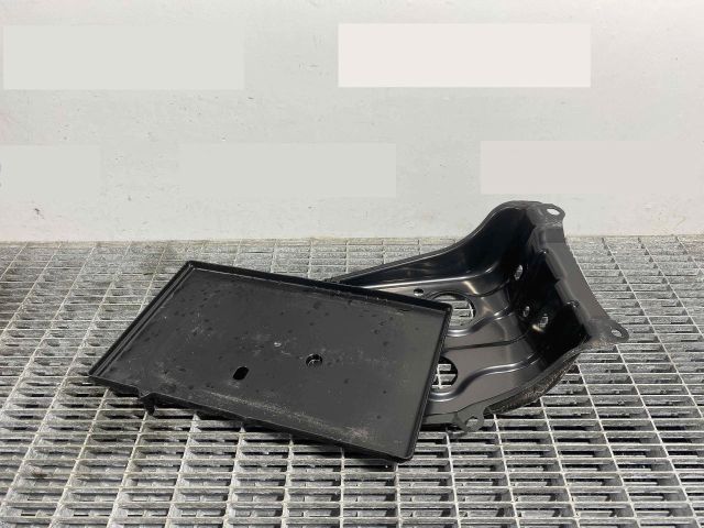 bontott TOYOTA RAV 4 Akkumulátor Tartó