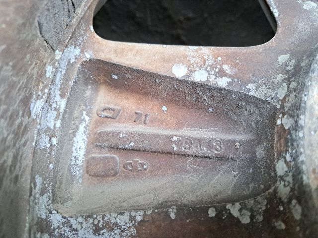 bontott TOYOTA RAV 4 Alufelni Gumival (1 db)