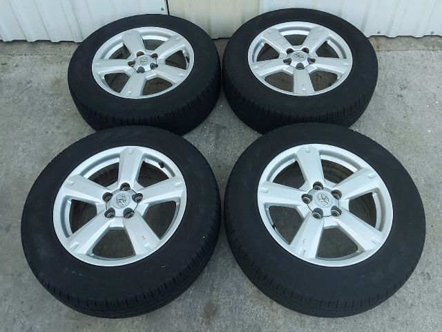 bontott TOYOTA RAV 4 Alufelni Szett Gumival