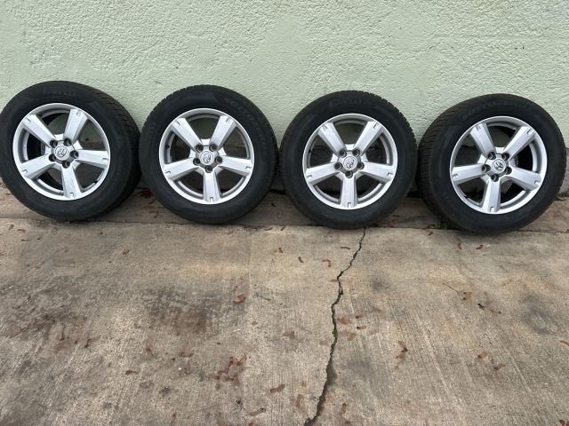 bontott TOYOTA RAV 4 Alufelni Szett Gumival