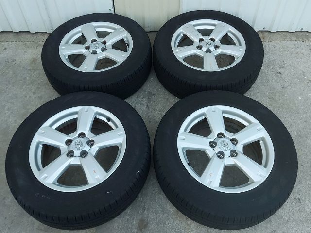 bontott TOYOTA RAV 4 Alufelni Szett Gumival