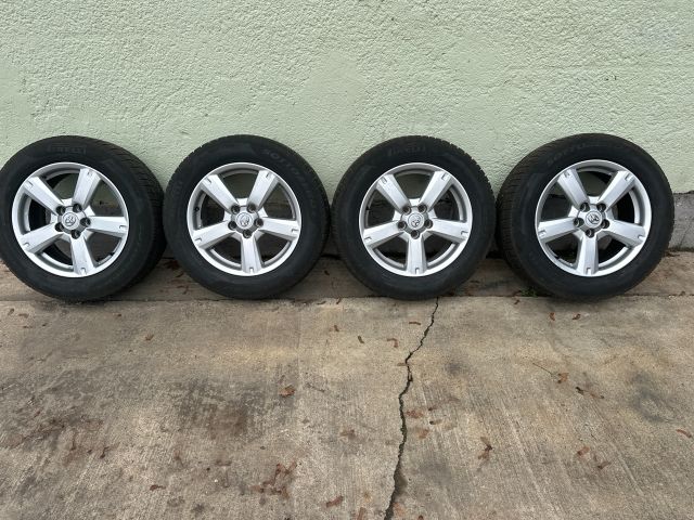 bontott TOYOTA RAV 4 Alufelni Szett Gumival