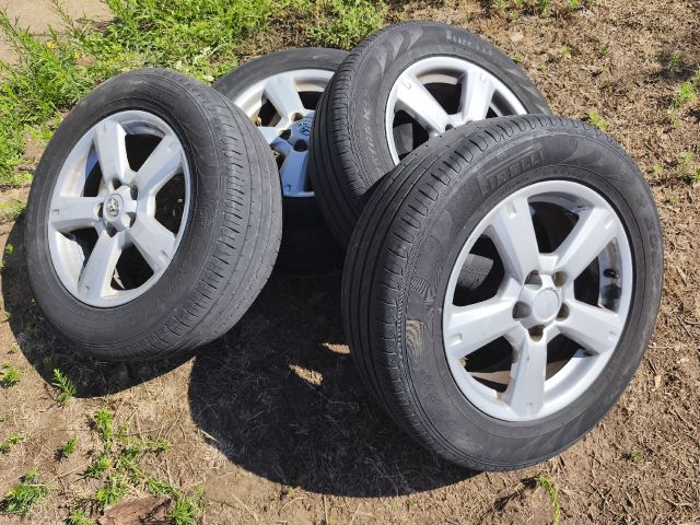 bontott TOYOTA RAV 4 Alufelni Szett