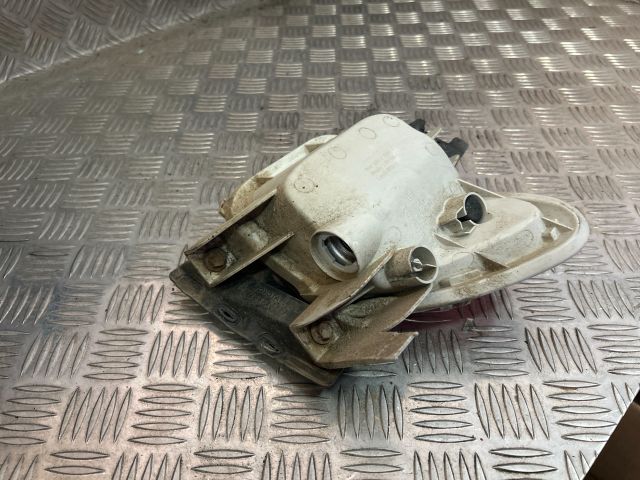 bontott TOYOTA RAV 4 Bal Alsó Hátsó Lámpa