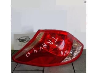 bontott TOYOTA RAV 4 Bal Belső Hátsó Lámpa