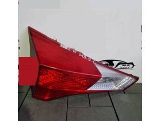 bontott TOYOTA RAV 4 Bal Belső Hátsó Lámpa