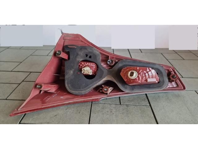 bontott TOYOTA RAV 4 Bal Belső Hátsó Lámpa