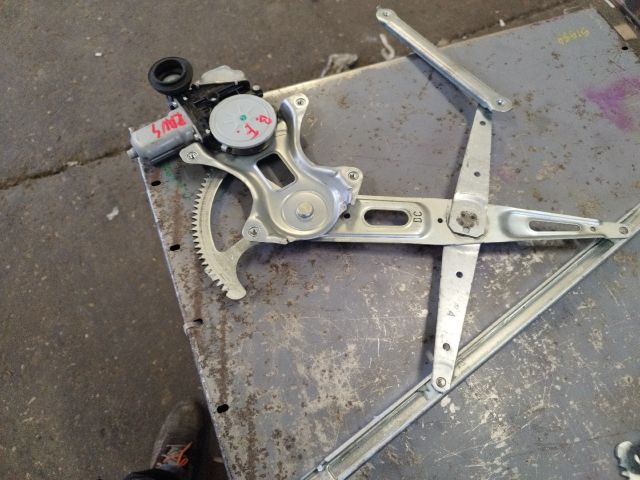 bontott TOYOTA RAV 4 Bal első Ablakemelő Szerkezet (Elektromos)