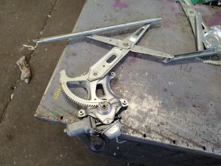 bontott TOYOTA RAV 4 Bal első Ablakemelő Szerkezet (Elektromos)