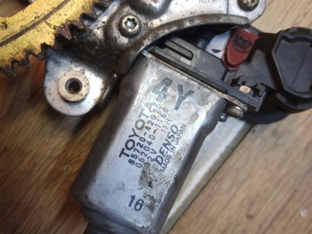 bontott TOYOTA RAV 4 Bal első Ablakemelő Szerkezet (Elektromos)