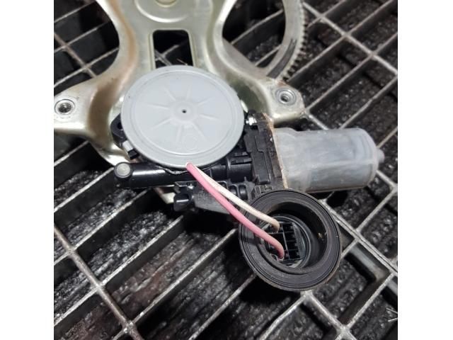 bontott TOYOTA RAV 4 Bal első Ablakemelő Szerkezet (Elektromos)