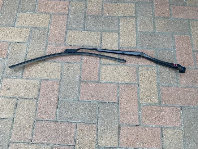 bontott TOYOTA RAV 4 Bal első Ablaktörlő Kar
