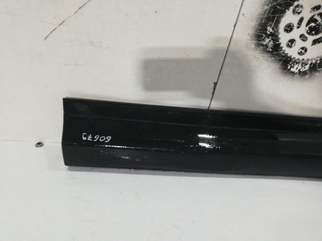 bontott TOYOTA RAV 4 Bal első Ajtó Díszléc