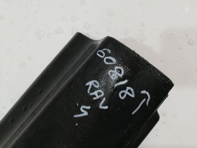 bontott TOYOTA RAV 4 Bal első Ajtó Díszléc