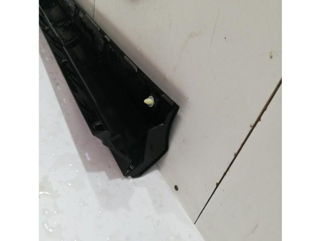 bontott TOYOTA RAV 4 Bal első Ajtó Díszléc