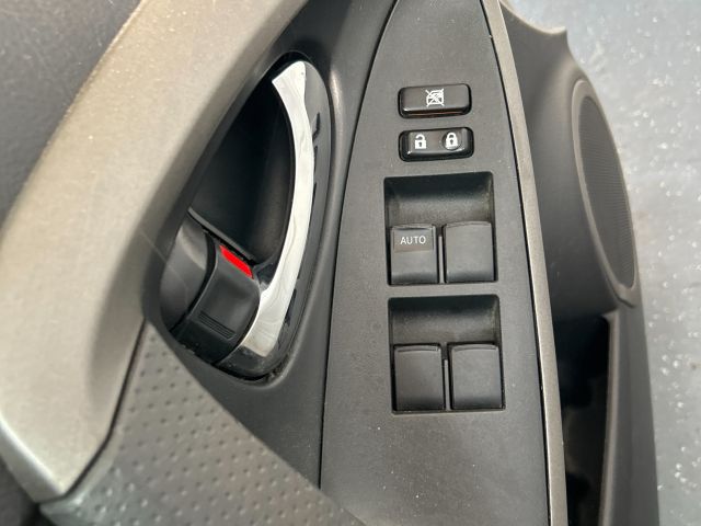 bontott TOYOTA RAV 4 Bal első Ajtó Kárpit