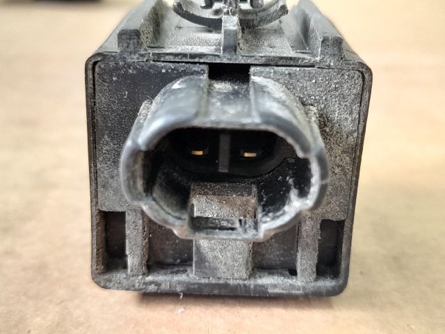 bontott TOYOTA RAV 4 Bal első Ajtó Nyitás Érzékelő