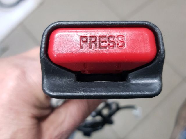 bontott TOYOTA RAV 4 Bal első Biztonsági Öv Csat