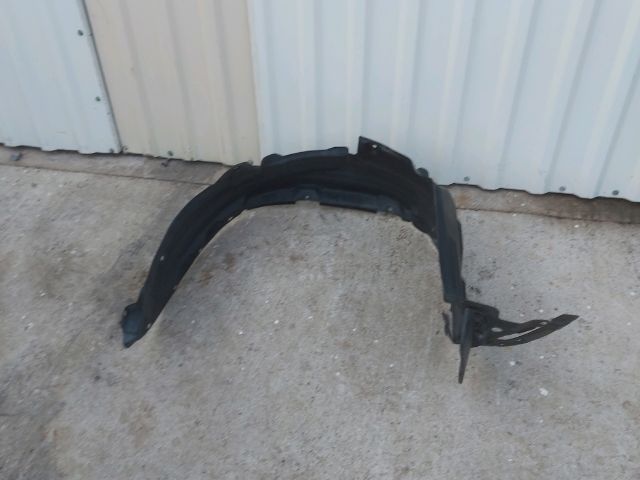 bontott TOYOTA RAV 4 Bal első Dobbetét (Kerékjárati, Műanyag)