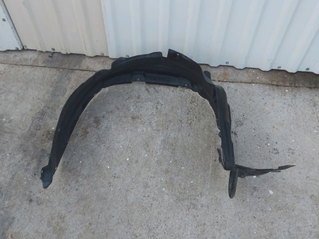 bontott TOYOTA RAV 4 Bal első Dobbetét (Kerékjárati, Műanyag)