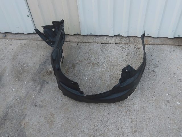 bontott TOYOTA RAV 4 Bal első Dobbetét (Kerékjárati, Műanyag)