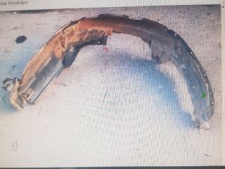 bontott TOYOTA RAV 4 Bal első Dobbetét (Kerékjárati, Műanyag)