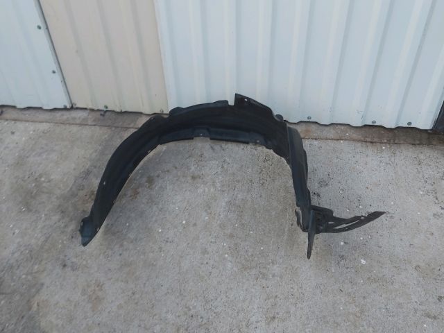 bontott TOYOTA RAV 4 Bal első Dobbetét (Kerékjárati, Műanyag)