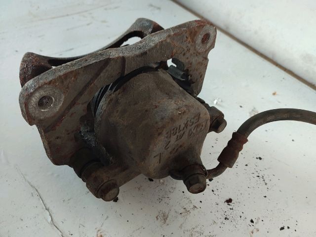 bontott TOYOTA RAV 4 Bal első Féknyereg Munkahengerrel